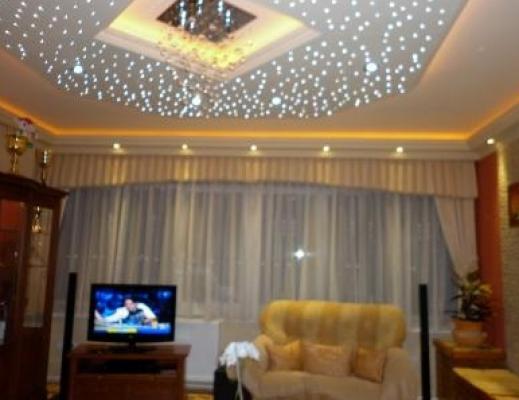 Családi ház átváltoztatása LED-ekkel