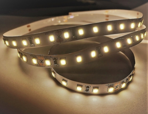 LEDmaster Prémium 120 LED/méteres 24V-os vízálló meleg fehér LED szalag