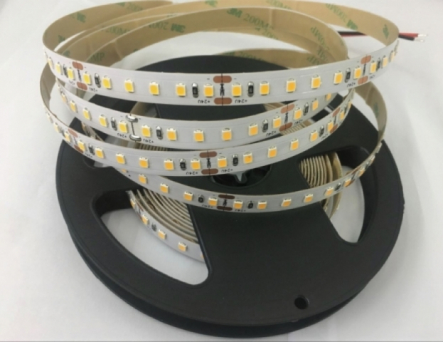 LEDmaster Prémium 120 LED/méteres 24V-os beltéri meleg fehér LED szalag